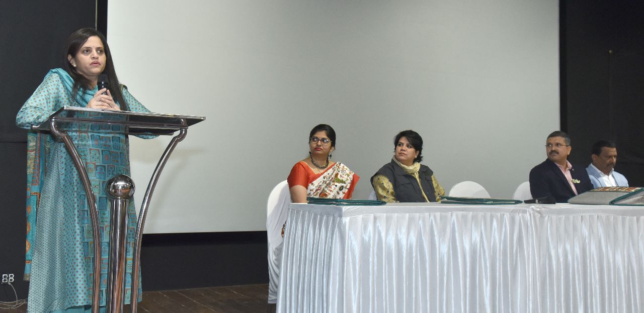 प्राणिसंग्रहालयाचा शैक्षणिक कृती आराखडा: देशातील विविध प्राणिसंग्रहालयातील शिक्षण अधिकाऱ्यांची तीन दिवसीय कार्यशाळा भरली राणीबागेत 1 IMG 20230215 WA0159