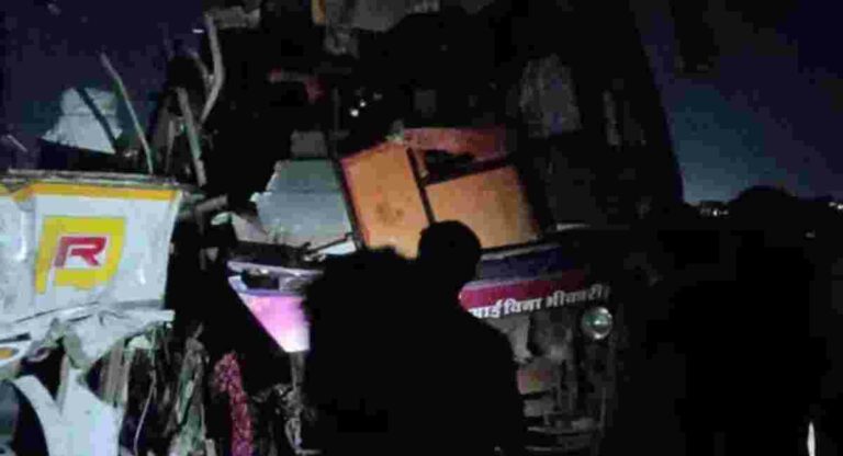 Bus  Accident : दोन ट्रॅव्हल्स बसच्या धडकेत सहा ठार, अनेक जखमी
