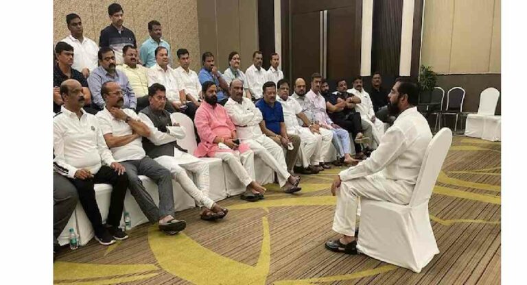 CM Eknath Shinde : शिवसेनेच्या आमदारांना मुख्यमंत्री शिंदेंनी केले आश्वस्त