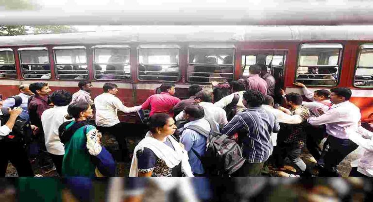 BEST Contract Workers Strike : कंत्राटी कामगारांच्या मोर्चामुळे बेस्ट प्रवाशांचे हाल; १९६९ पैकी १३९१ बसेस धावल्या रस्त्यावर