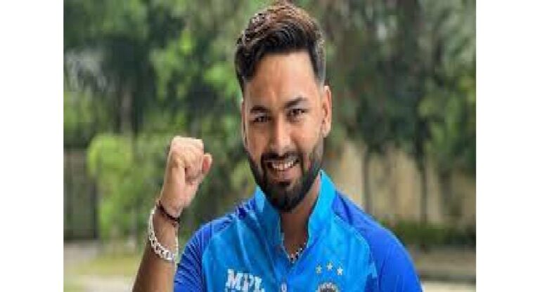 Rishabh Pant With Indian Team : जायबंदी रिषभ पंत जेव्हा भारतीय संघाच्या शिबिरात सहभागी झाला…