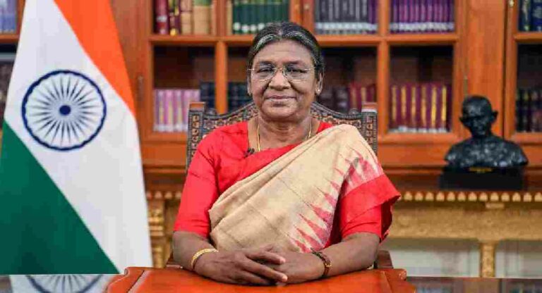 President Draupadi Murmu : भारताला सर्वसमावेशक आणि विकसित राष्ट्र बनवणे हे अधिकाऱ्यांचे सामूहिक ध्येय – राष्ट्रपती द्रौपदी मुर्मू