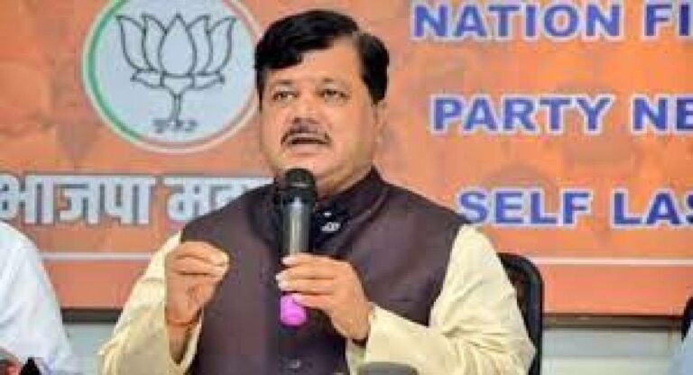 अरविंद केजरीवालांच्या नौटंकीची दिल्लीच्या जनतेकडून चिरफाड; Pravin Darekar यांचा प्रहार