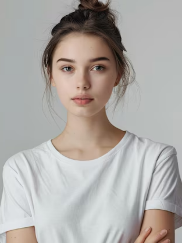 Look Younger: तरुण दिसण्यासाठी घरबसल्या करा ‘हे’ सोपी योगासने