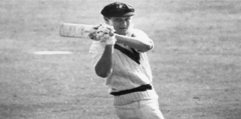 Bob Cowper : आंतरराष्ट्रीय सामन्यात पहिलं त्रिशतक ठोकणारे दिग्गज क्रिकेटर कालवश