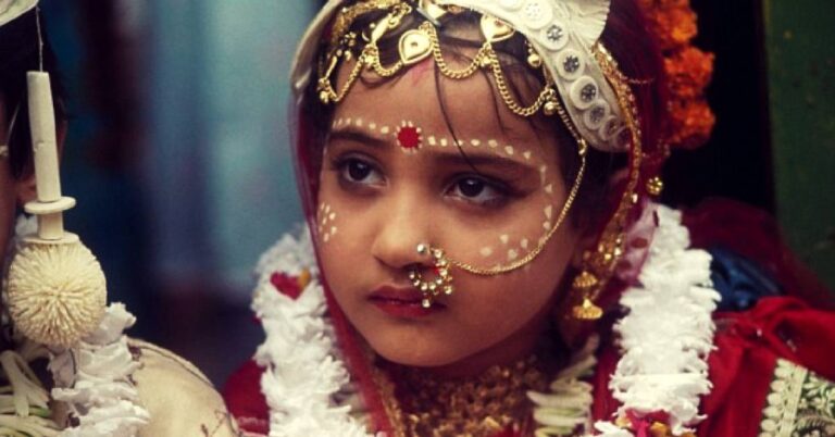 Aditi Tatkare : बालविवाहमुक्त महाराष्ट्रासाठी जनजागृती मोहीम राबविणार, बालिका पंचायत सुरू करण्याचे मंत्र्यांचे निर्देश