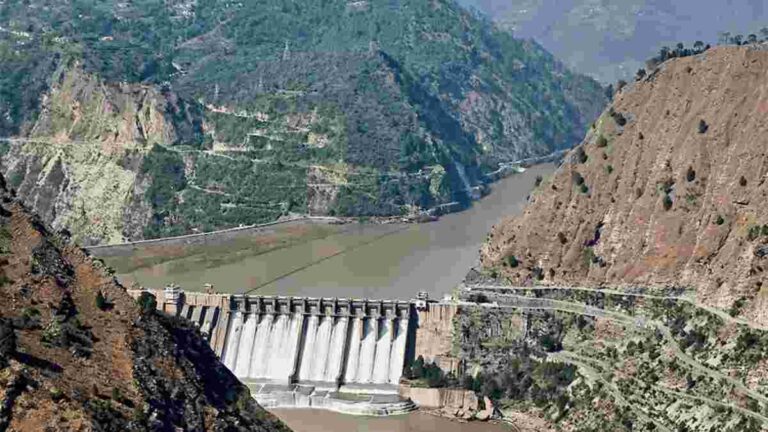 Indus Water Treaty :   “….तोपर्यंत हा करार स्थगित राहील”; भारताने संयुक्त राष्ट्रासमोर पाकिस्तानला दाखविला आरसा