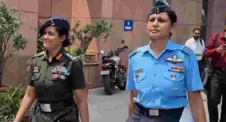 पंतप्रधानांनी म्हटलं, भारतीय सुरक्षेची ‘नवीन रणनीती’; सैन्यदलांच्या रणरागिणींची Operation Sindoor मध्ये अचूक कारवाई