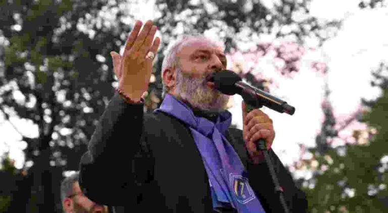 Armenia arrests prominent archbishop : अर्मेनियात सत्ता उलथवून लावण्याचा प्रयत्न फसला; नेमकं घडलं काय?