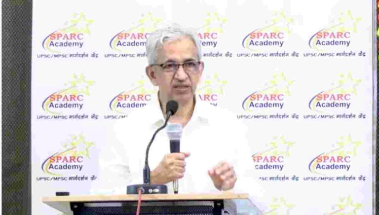 भारतासाठी अंतर्गत सुरक्षाही अत्यंत महत्त्वाची; माजी पोलीस महासंचालक Praveen Dixit यांचं परखड मत