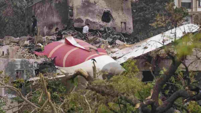 Ahmedabad Plane Crash : विमान दुर्घटनेत ‘इतक्या’ जणांचा मृत्यु; सरकारकडून अधिकृत आकडेवारी जाहीर