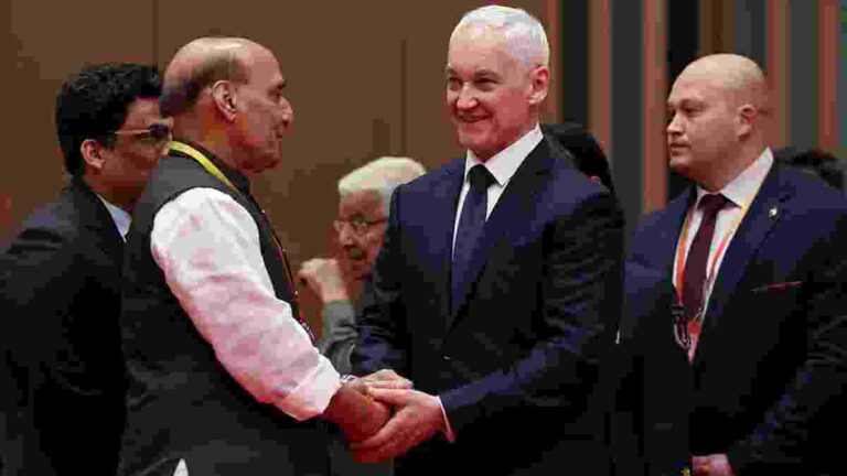 SCO बैठकीदरम्यान संरक्षणमंत्र्यांची महत्त्वपूर्ण चर्चा; एस-४०० आणि हवाई संरक्षण प्रणालीवरही भर