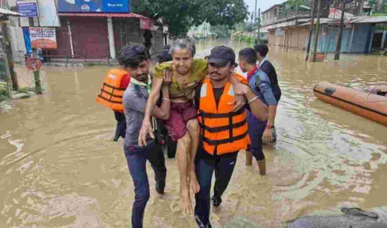 Tripura Floods : त्रिपुरात सततच्या पावसामुळे हाहाकार, तब्बल १,३०० कुटुंबांचं स्थलांतरण, मुख्यमंत्री म्हणाले…