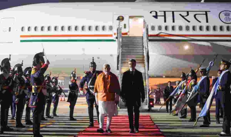 PM Modi Argentina Tour : पंतप्रधान दाखल होताच अर्जेंटिनामध्ये ‘जय श्री राम’चा जयघोष; परराष्ट्र मंत्रालयाने म्हणाले…