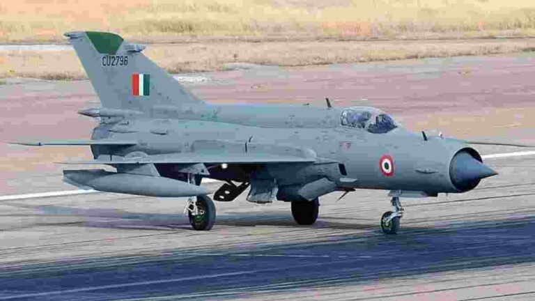 तब्बल ६२ वर्षांच्या गौरवशाली सेवेनंतर MiG-21 Fighter Jet हवाई दलातून निवृत्त होणार
