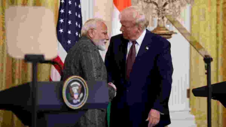 India-US Trade Deal : अमेरिकेसोबतच्या व्यापार करारापूर्वीच भारताची प्रबळ दावेदारी; ‘डॉलरमध्ये होत असलेल्या…’