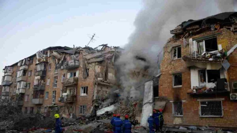 Russia attack on Kyiv : रशियाचा कीववर भीषण हल्ला; युरोपियन युनियनच्या इमारतीचे मोठे नुकसान