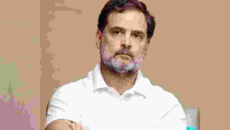 Voter List Fraud :  ‘प्रतिज्ञापत्र द्या नाहीतर माफी मागा’; निवडणूक आयोगाने राहुल गांधींना कडक शब्दात सुनावले