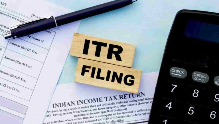 ITR Filing 2026 : आयकर रिटर्न भरण्यापूर्वी ही कागदपत्रे आणि नवीन अंतिम दिनांक नक्की जाणून घ्या