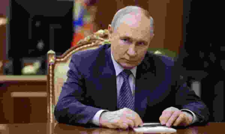 Trump-Putin Meets : राष्ट्राध्यक्ष ट्रम्प यांच्या भेटीआधीच रशियाला मोठा झटका; रशियन विमान पाडल्याचा युक्रेनचा दावा