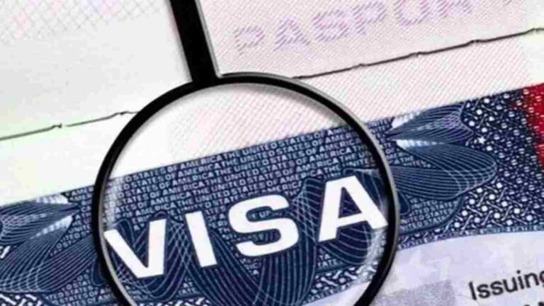 American Visa : अमेरिकेत जाणाऱ्यांसाठी महत्त्वाची बातमी; टॅरिफनंतर आता व्हिसासंदर्भात नवी अपडेट समोर
