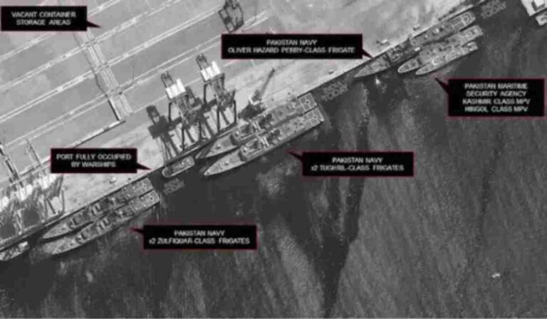 Pakistani Warship : भारतीय हवाई हल्ल्याच्या भीतीने शत्रू बिथरला होता; गाठावी लागली होती इराणी सीमा