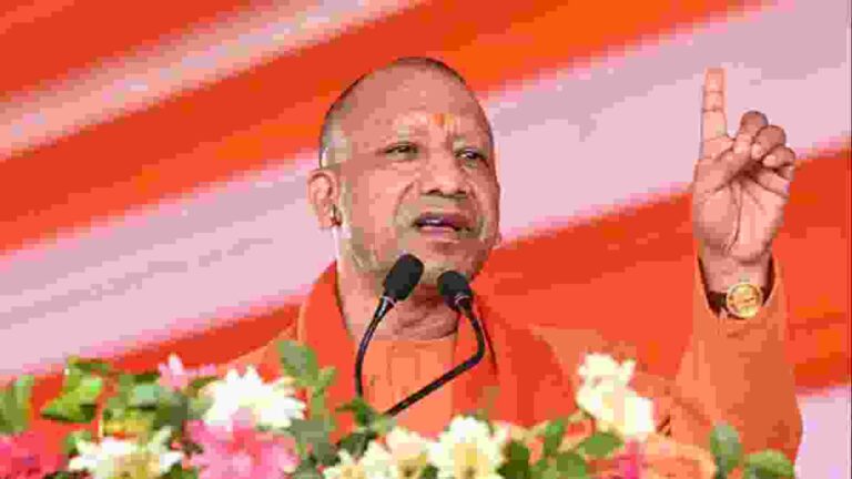 मरणारे हिंदू असल्याने सगळे गप्प आहेत; योगी आदित्यनाथ यांचा Bangladesh Violence वर हल्लाबोल