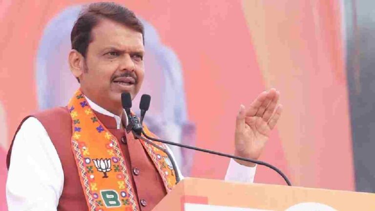 “माझे विधान रेकॉर्ड करा, काहीही झाले तरी…”; मुंबईच्या महापौरपदावरून Devendra Fadnavis यांचं ठाकरेंना थेट आव्हान
