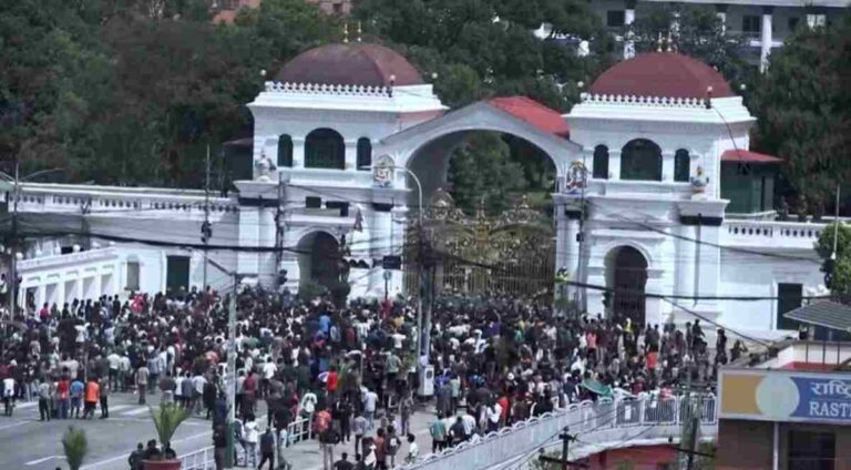 nepal gen z protest violence : पंतप्रधानांच्या राजीनाम्यानंतर निवडणुकीची मागणी; नवा पंतप्रधान ठरण्याची शक्यता
