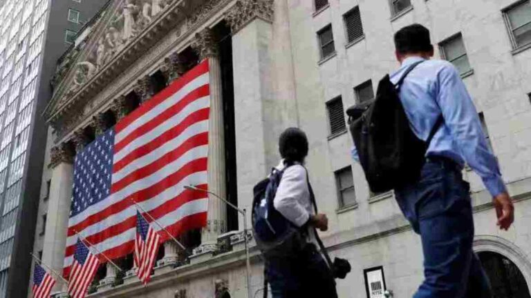 US Economy : अमेरिका मंदीच्या उंबरठ्यावर; कोरोनापेक्षा गंभीर स्थिती, २००८ नंतर आता पुन्हा एकदा इशारा