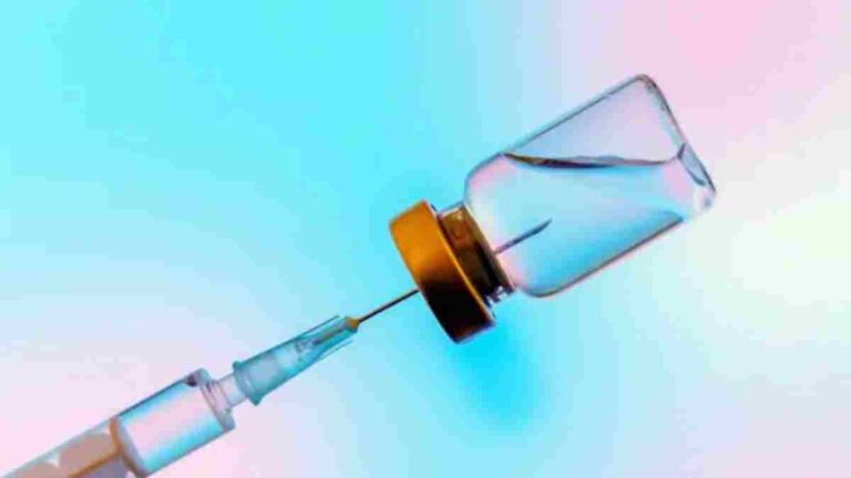 Russian Cancer Vaccine : कॅन्सर रुग्णांकरिता मोठी बातमी, रशियन लसीने पार केले सर्व अडथळे, एका मंजुरीची प्रतीक्षा