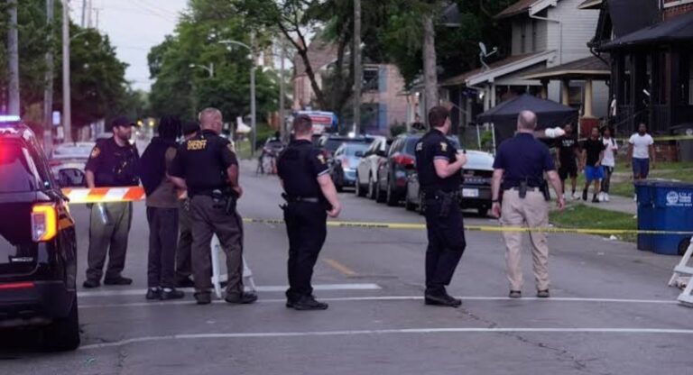 America Ohio shooting: अमेरिकेत ओल्ड वेस्ट एंड फेस्टिव्हलमध्ये अंदाधुंद गोळीबार, अनेक जण जखमी; हल्ल्यामागील नेमके कारण काय ?