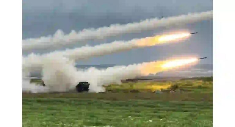 Taiwan Fires Rockets: तैवानने चीनच्या दिशेने रॉकेट्स डागले, अमेरिकेच्या मोबाईल लॉन्चिंग सिस्टिमचा वापर झाल्याची माहिती